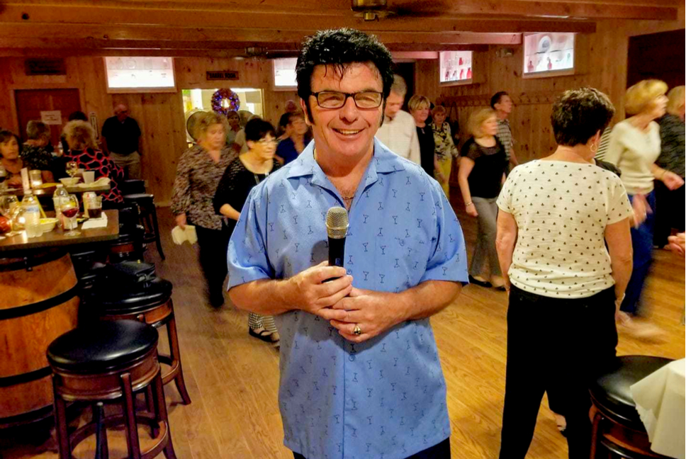 Wine & Oldies Night with Johnny Tocco 4/6
